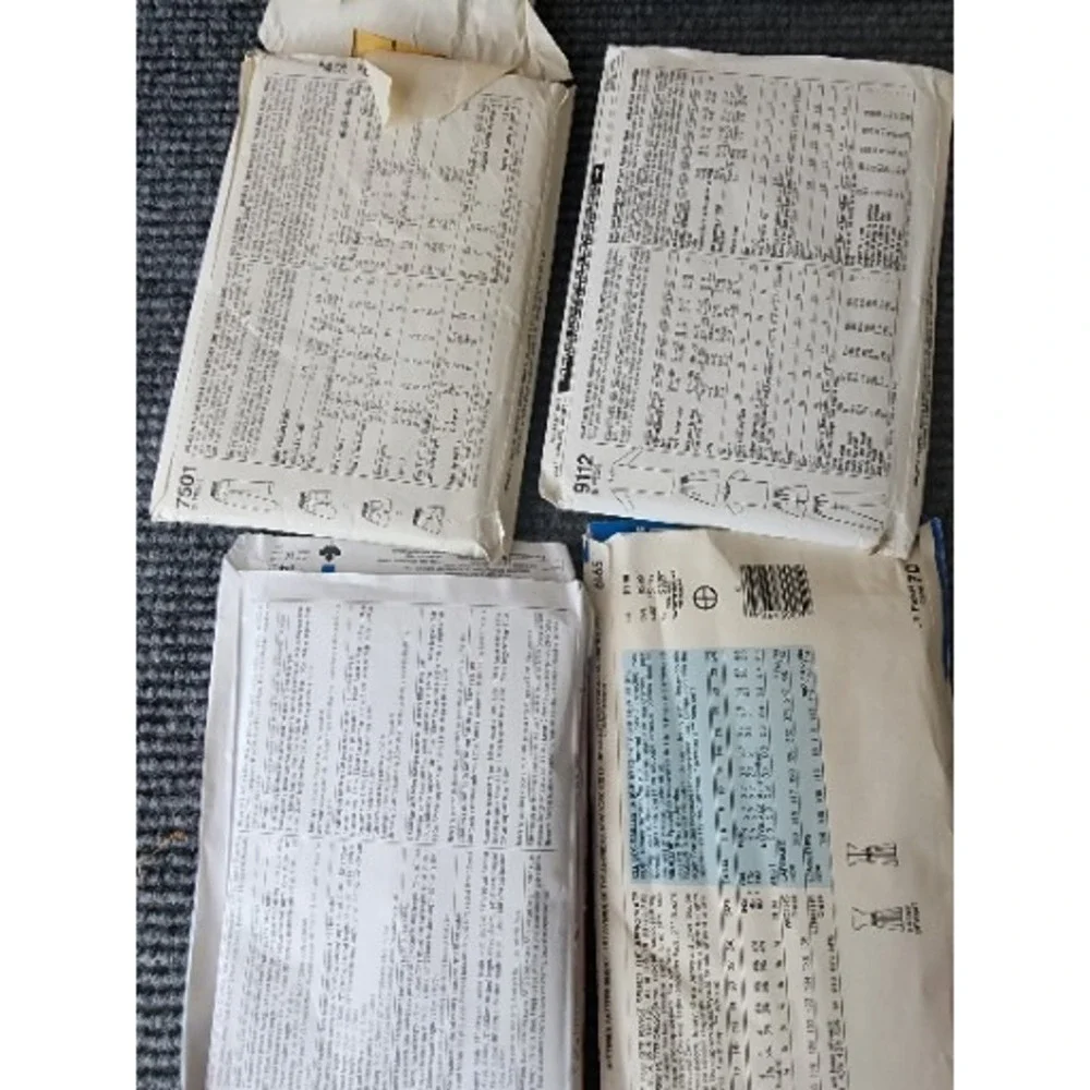 Lot‎ of 11 Assorted Sewing Patterns Uncut And Cut